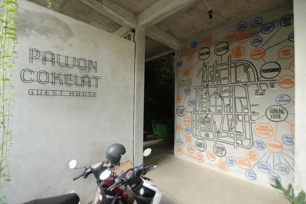 Pawon Cokelat Guesthouse Джокякарта Екстериор снимка