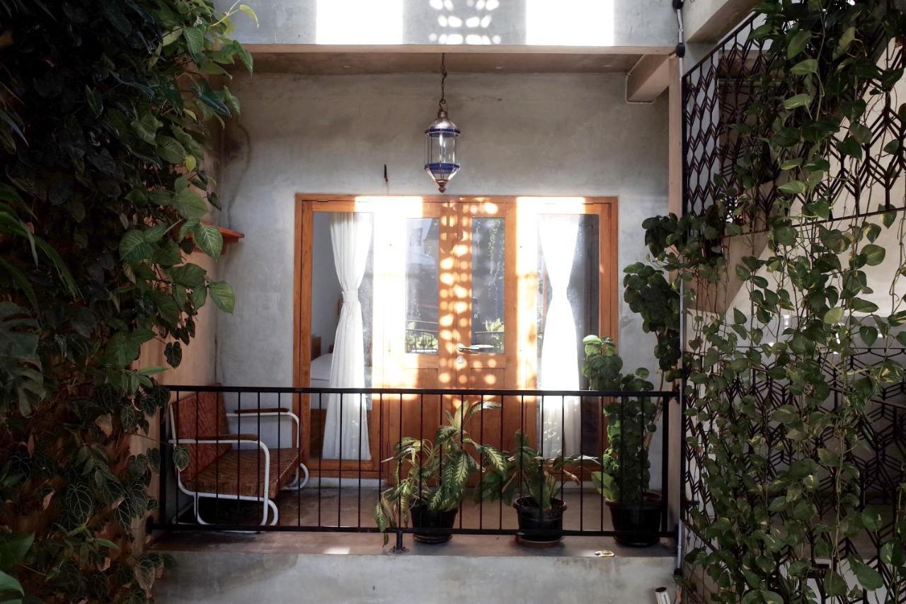 Pawon Cokelat Guesthouse Джокякарта Екстериор снимка