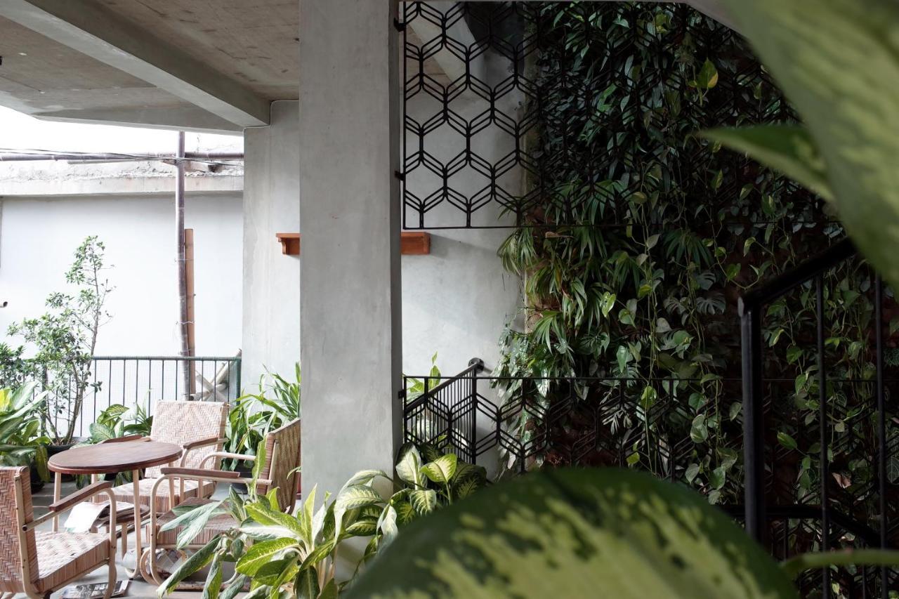 Pawon Cokelat Guesthouse Джокякарта Екстериор снимка