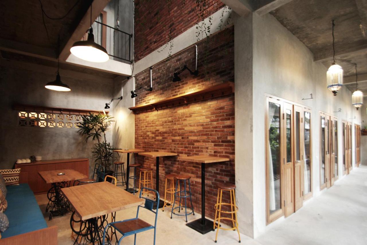 Pawon Cokelat Guesthouse Джокякарта Екстериор снимка