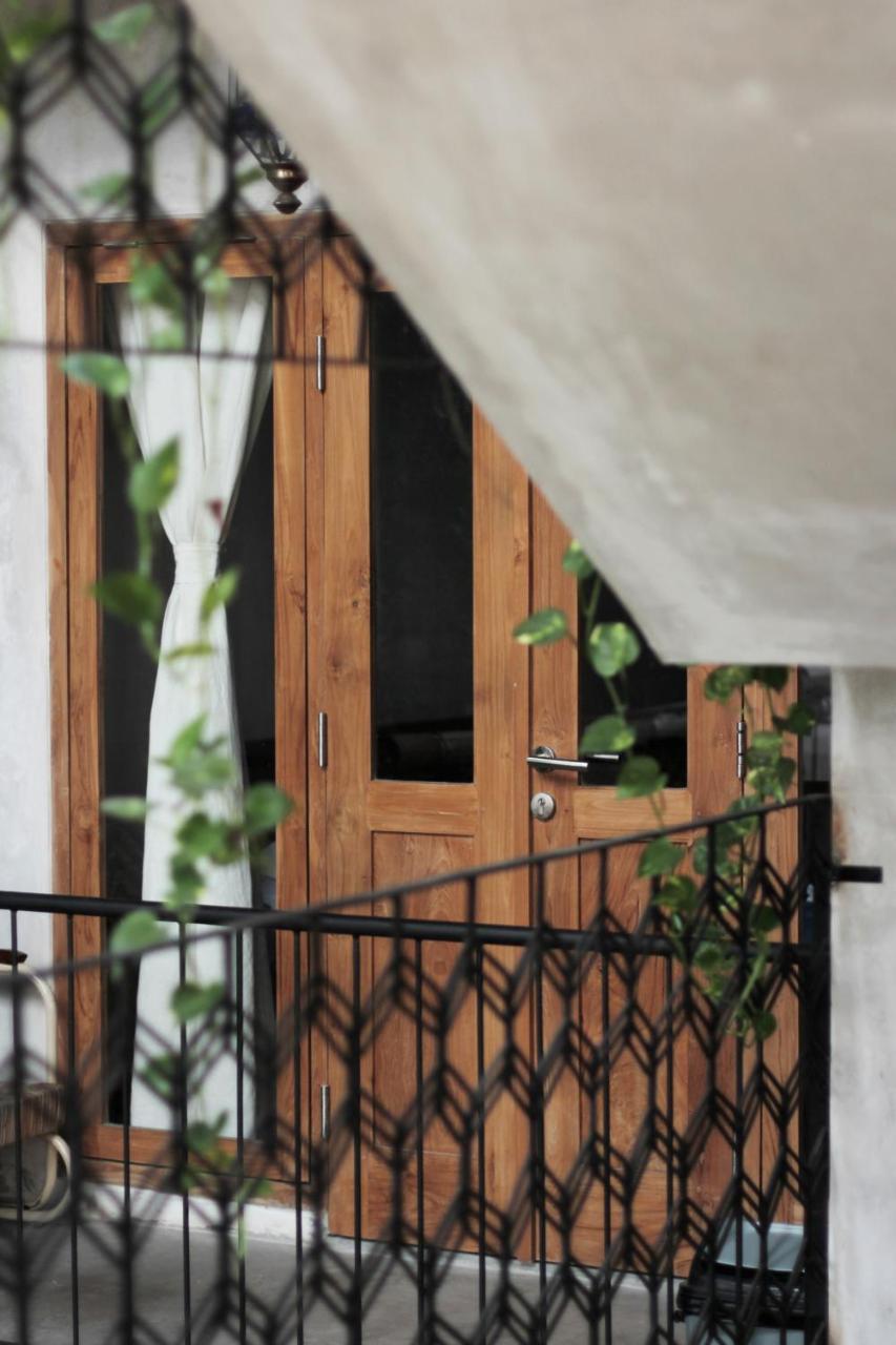 Pawon Cokelat Guesthouse Джокякарта Екстериор снимка