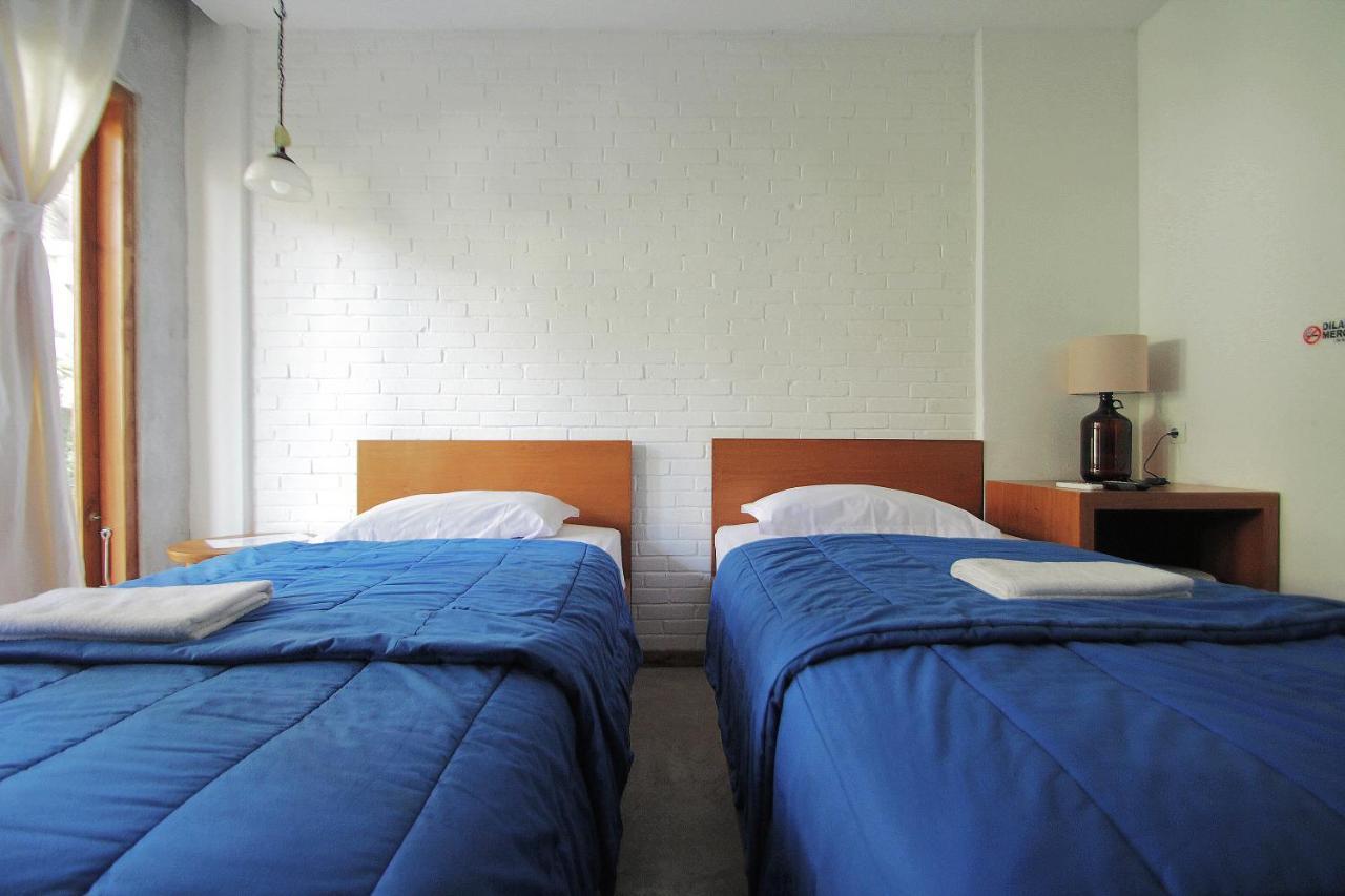 Pawon Cokelat Guesthouse Джокякарта Екстериор снимка