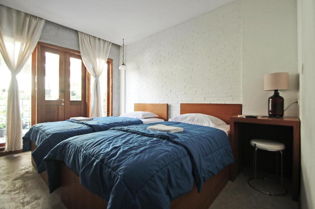 Pawon Cokelat Guesthouse Джокякарта Екстериор снимка