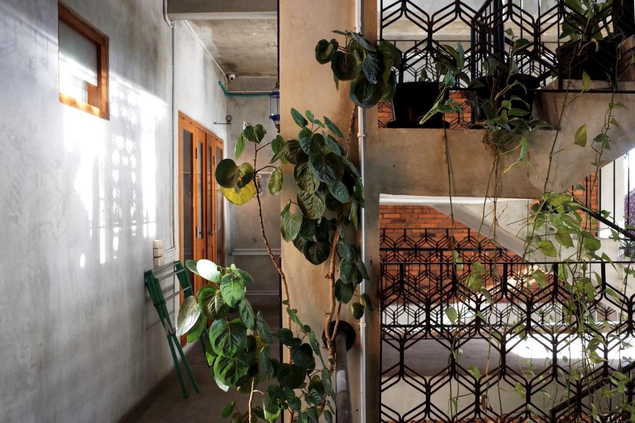 Pawon Cokelat Guesthouse Джокякарта Екстериор снимка